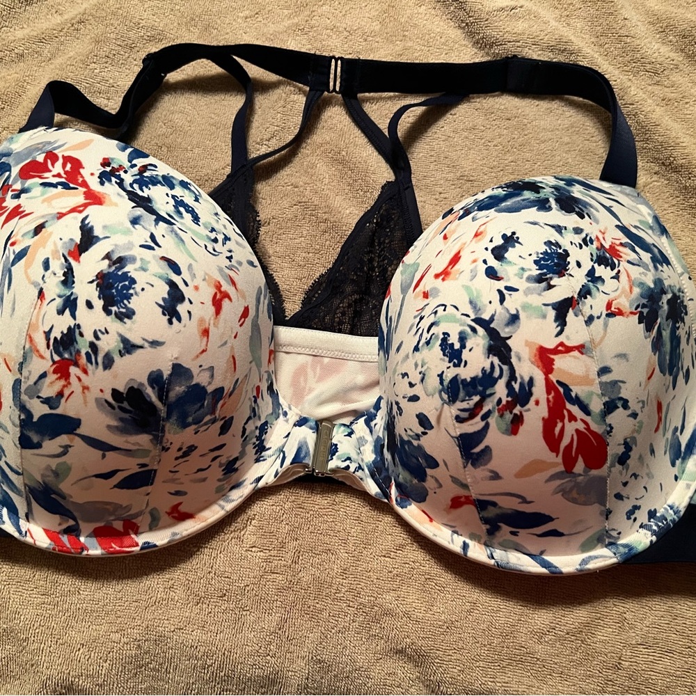 Beautiful Multi-color Cacique push up front closure bra